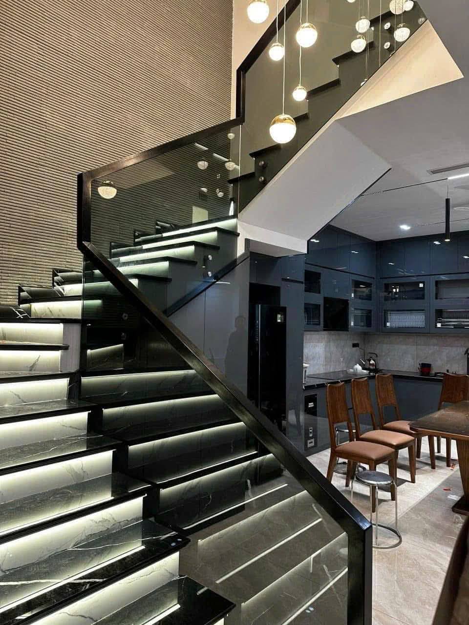 bang-quang-cao-ngoai-troi